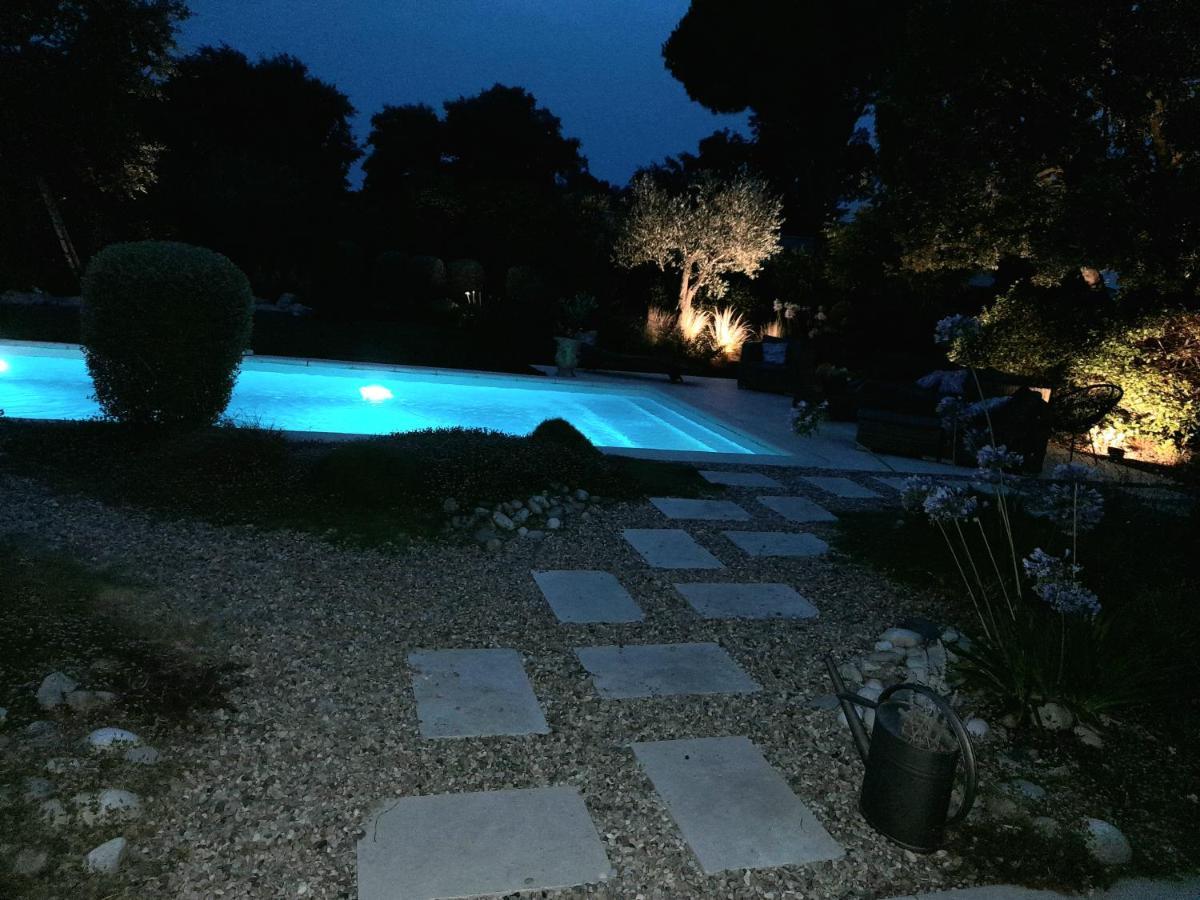 Bed and Breakfast La Mathilde Villeneuve-lès-Avignon Exteriér fotografie